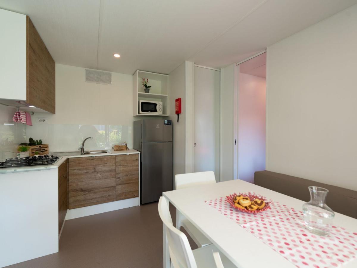 Holiday Home Garda Suite Deluxe By Interhome Ривольтелла Экстерьер фото